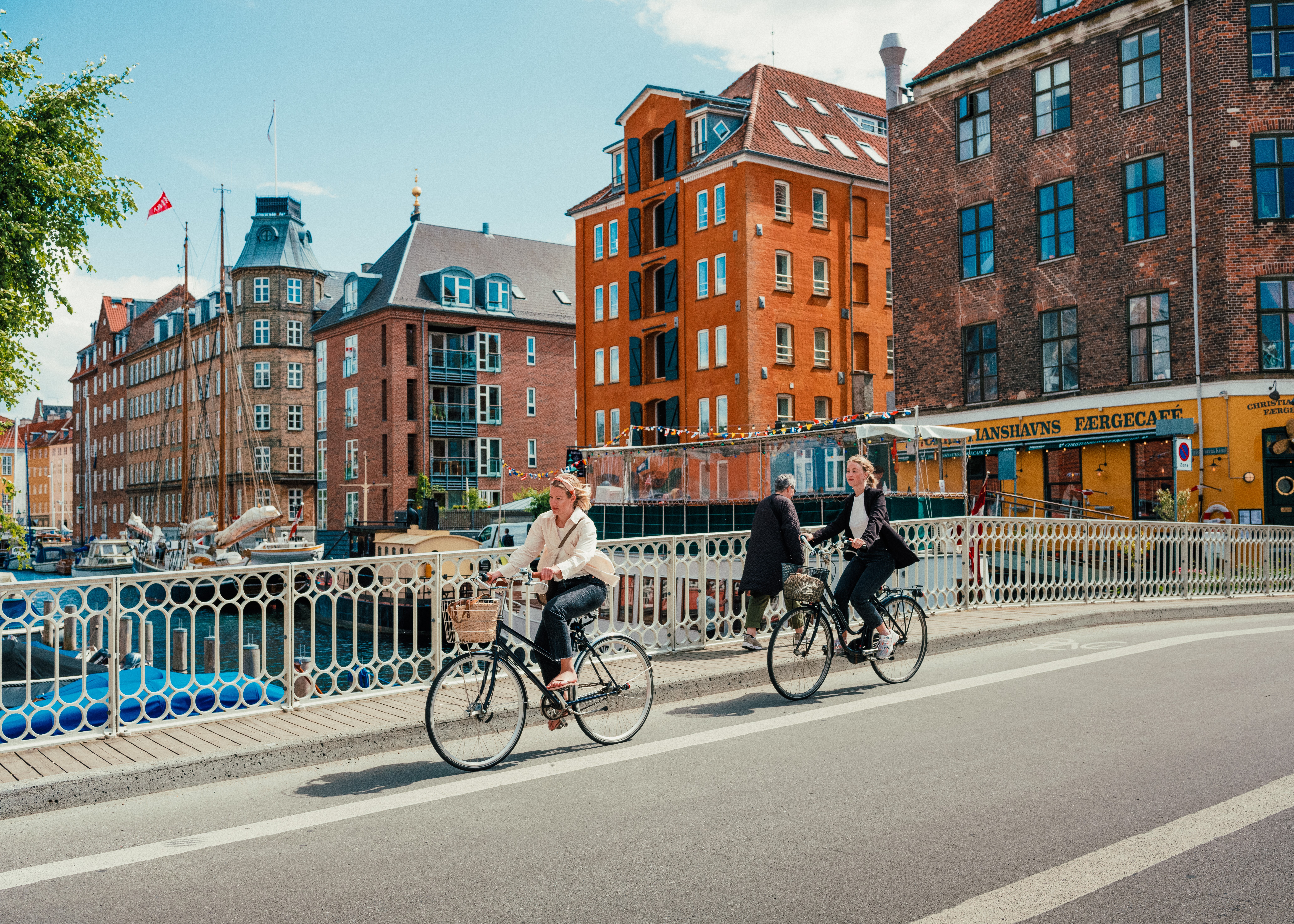 https://api.www.wonderfulcopenhagen.com/sites/wonderfulcopenhagen.com/files/2022-06/Bike-city---photo-credits-VisitCopenhagen-06.jpg